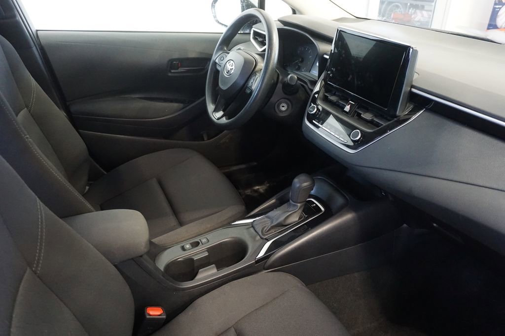 Used 2023 Toyota Corolla LE image 21