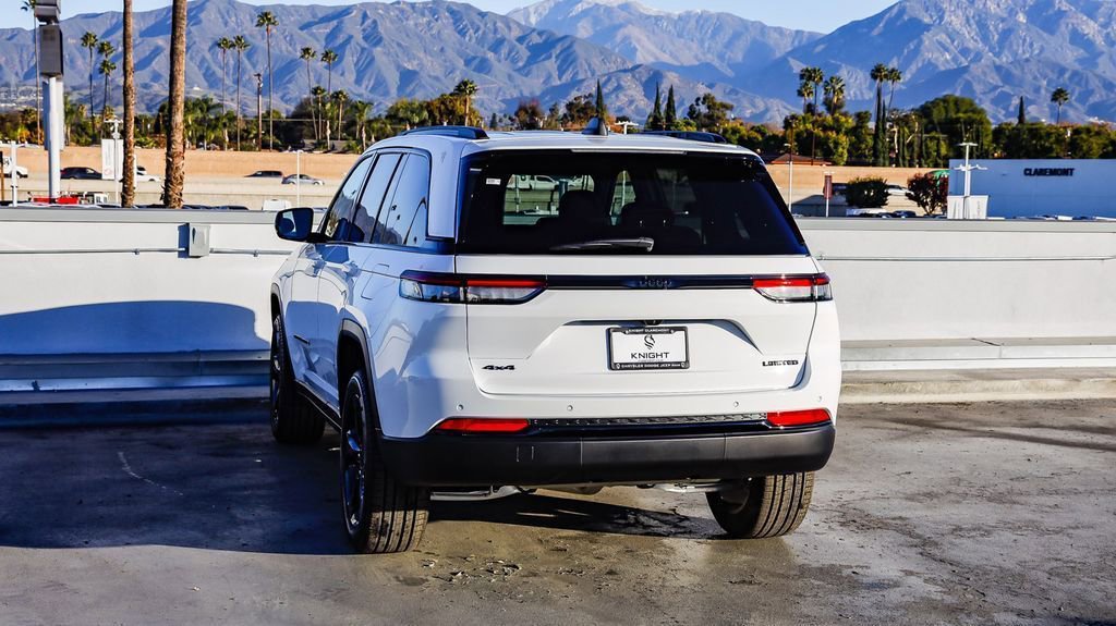New 2025 Jeep Grand Cherokee Limited w/ Black Appearance Package image 7