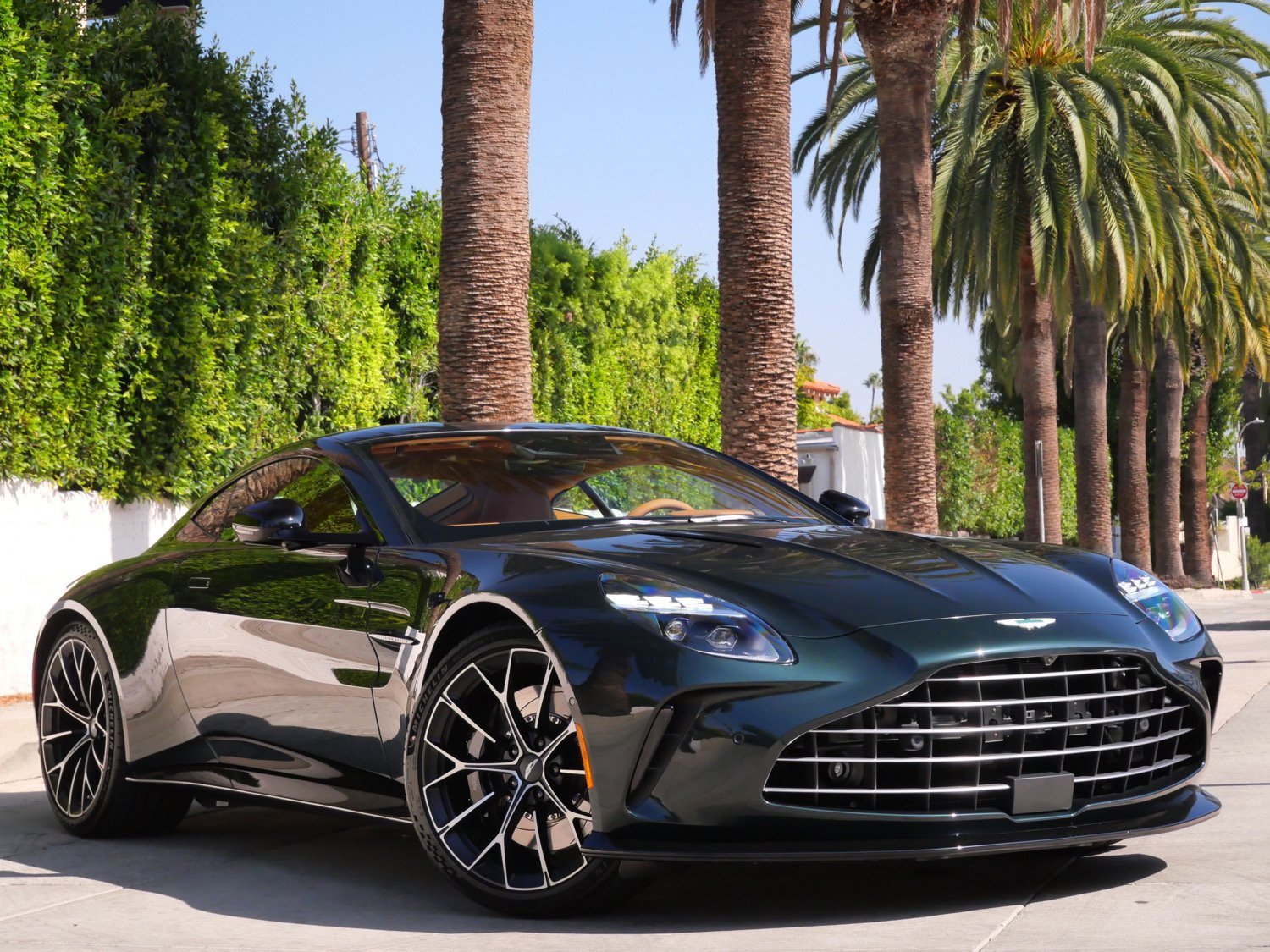New 2026 Aston Martin V8 Vantage Coupe image 1