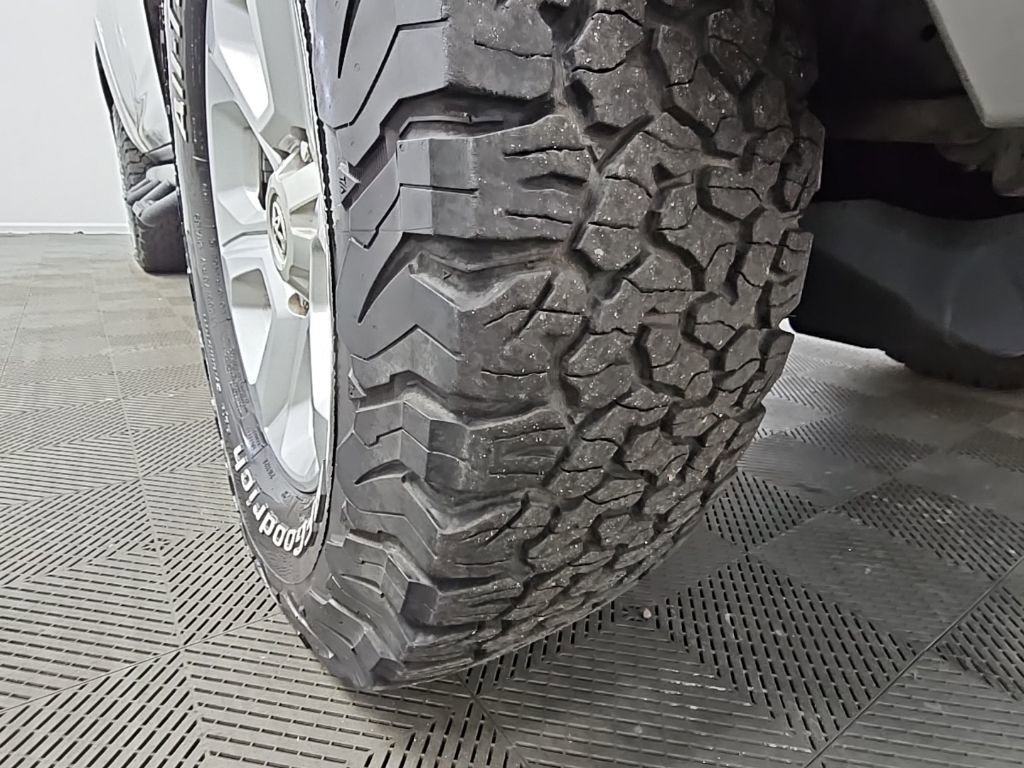 Used 2015 Toyota 4Runner SR5 RWD image 43