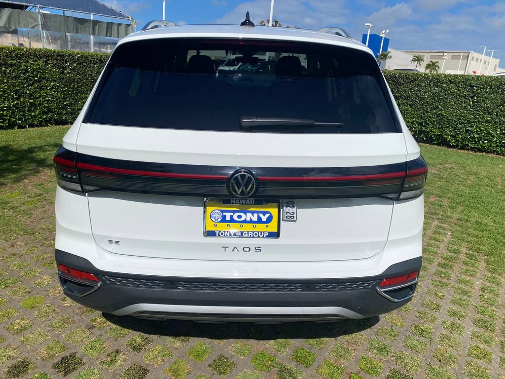 New 2026 Volkswagen Taos SE FWD image 6