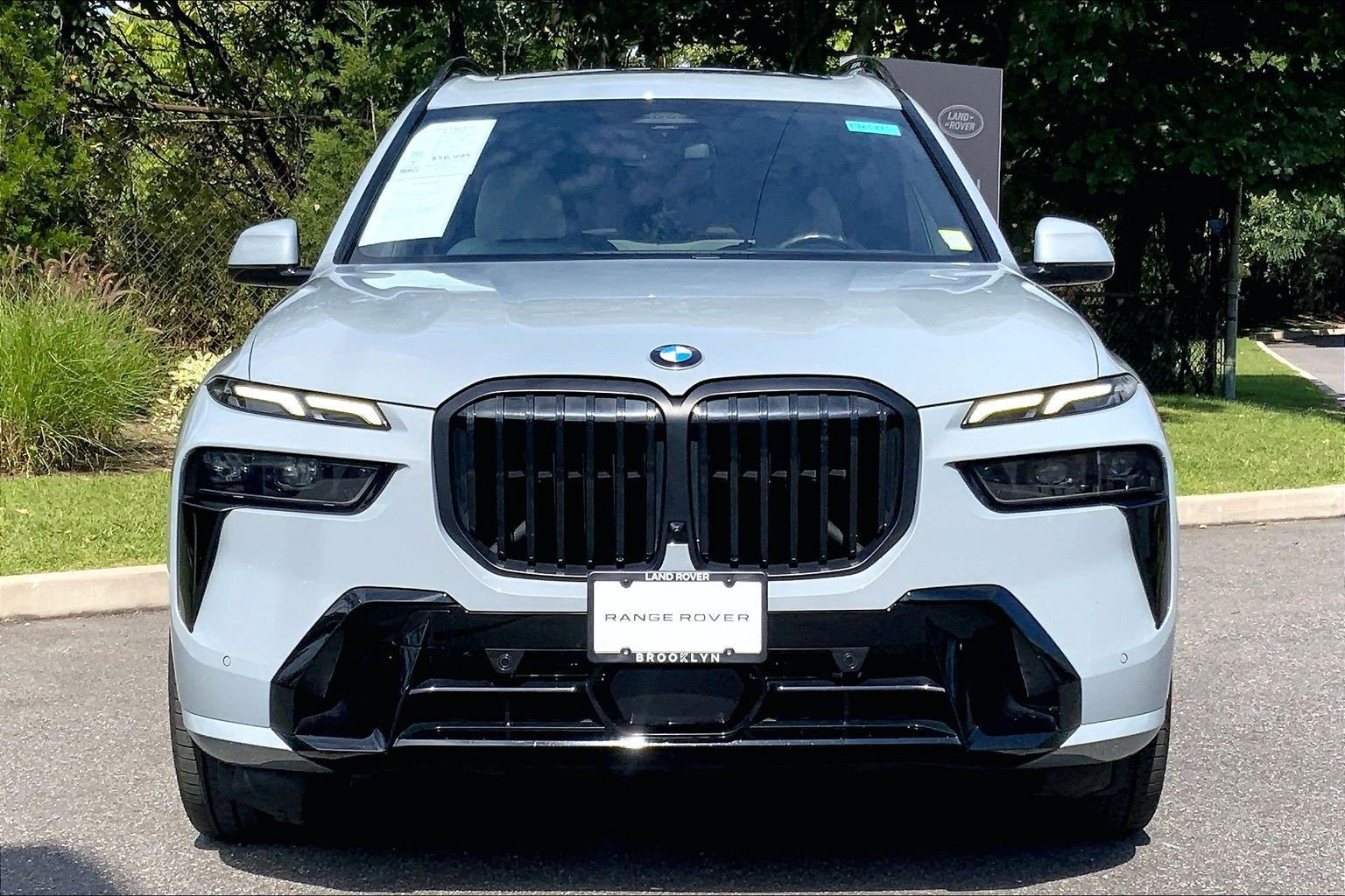 Used 2024 BMW X7 xDrive40i w/ Executive Package AWD/4WD image 3