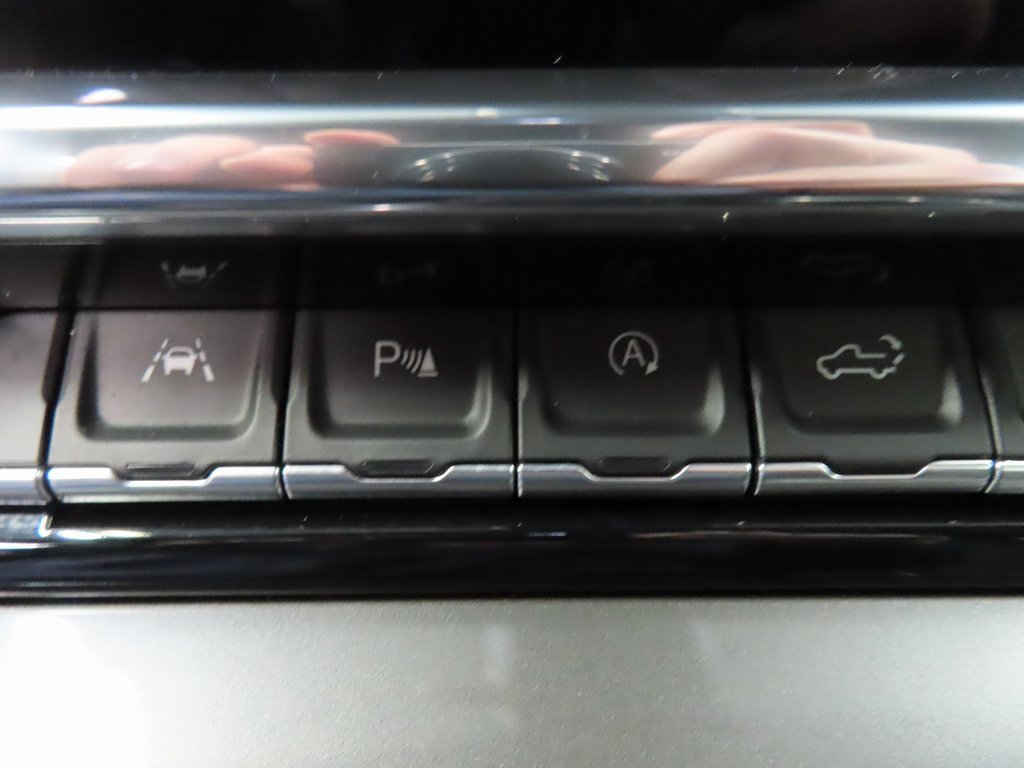 Used 2025 Chevrolet Silverado 1500 High Country w/ Midnight Edition image 64