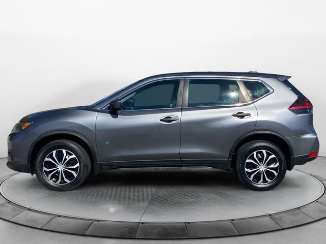 Used 2018 Nissan Rogue S image 2