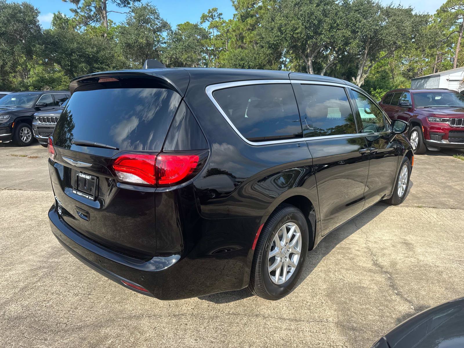 New 2026 Chrysler Voyager LX FWD image 3