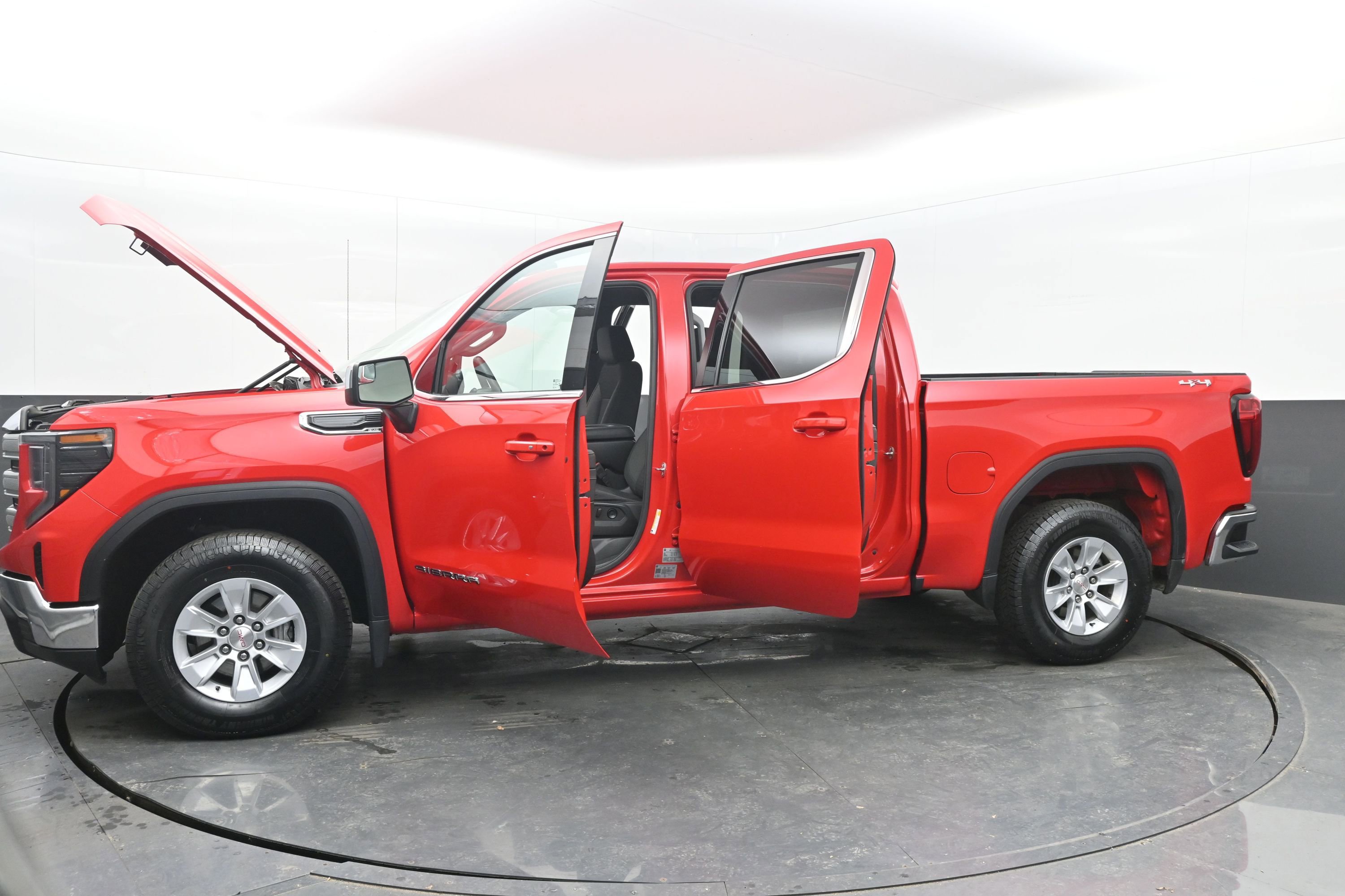 Used 2024 GMC Sierra 1500 SLE image 43