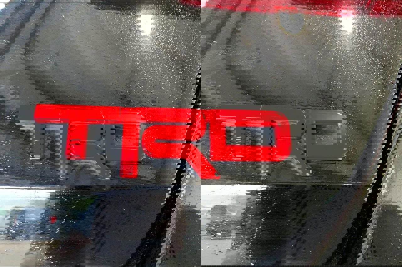 Used 2021 Toyota Avalon TRD image 9