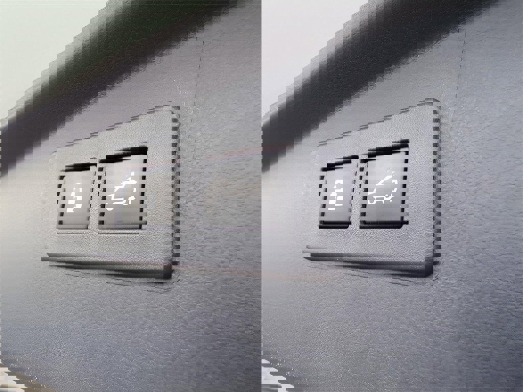 Used 2022 Subaru Outback Limited image 19