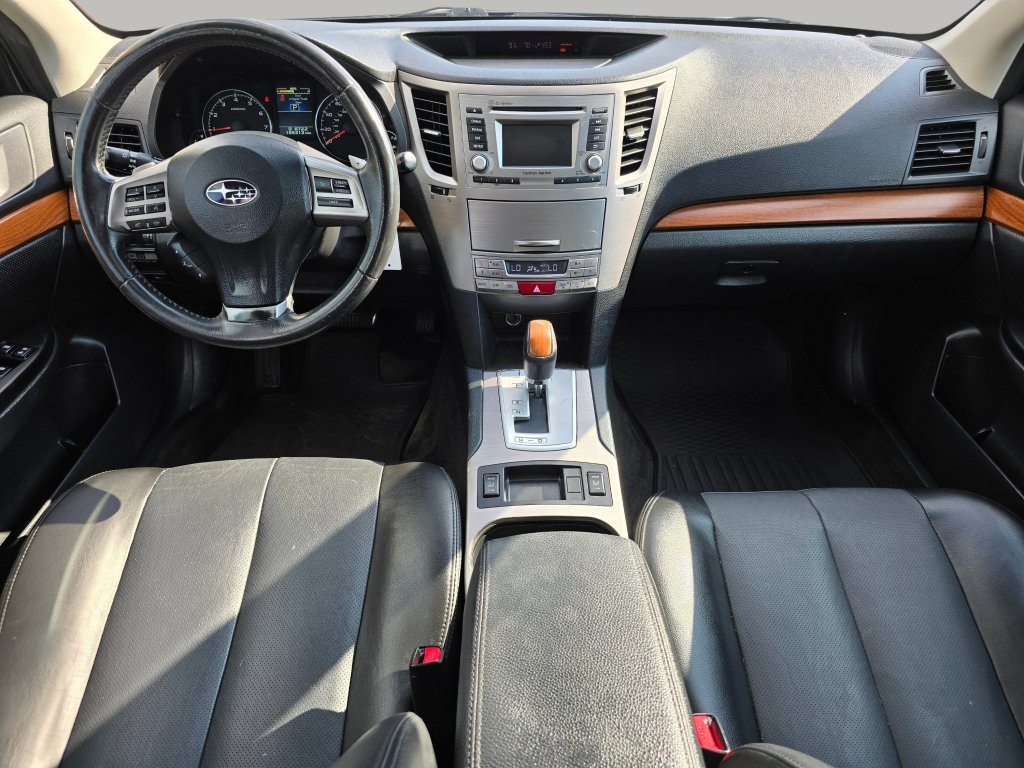 Used 2013 Subaru Outback 2.5i Limited w/ Moonroof Pkg AWD/4WD image 2