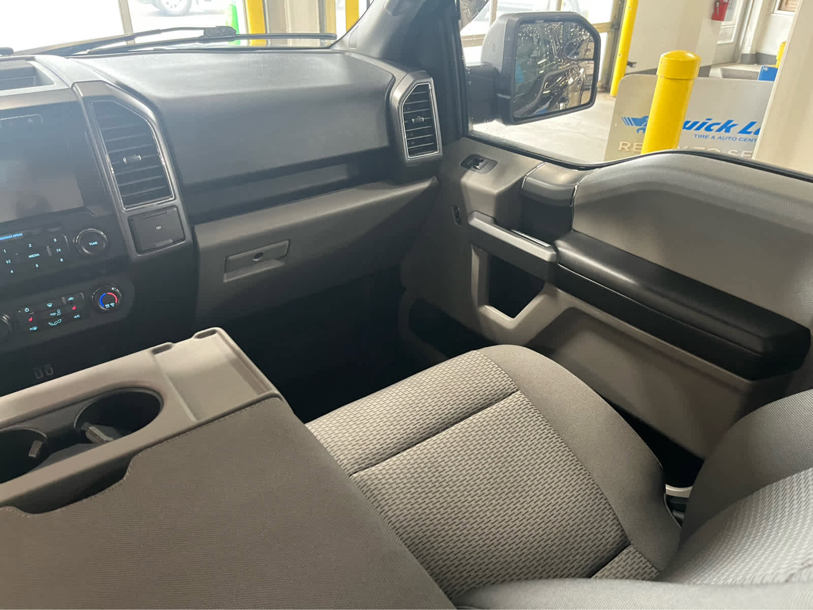 Used 2020 Ford F150 XLT w/ Equipment Group 302A Luxury AWD/4WD image 11