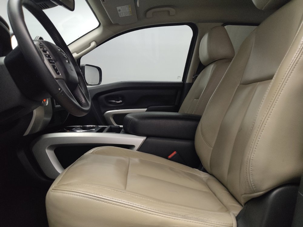 Used 2021 Nissan Titan SV w/ SV Convenience Package RWD image 17