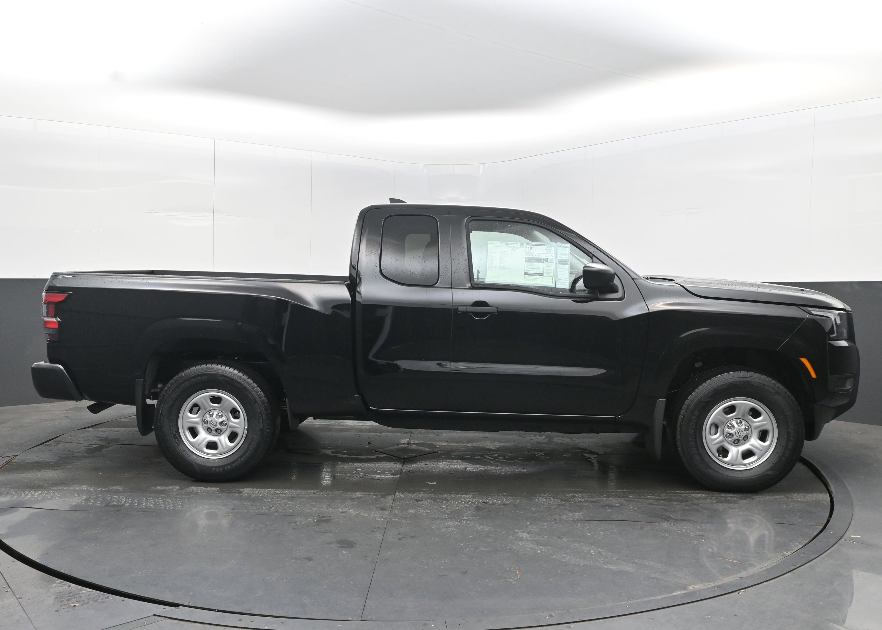 New 2026 Nissan Frontier S image 8