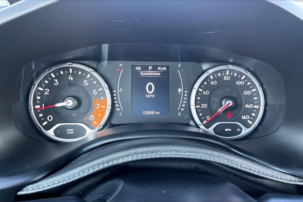 Used 2017 Jeep Renegade Latitude w/ Cold Weather Group AWD/4WD image 20