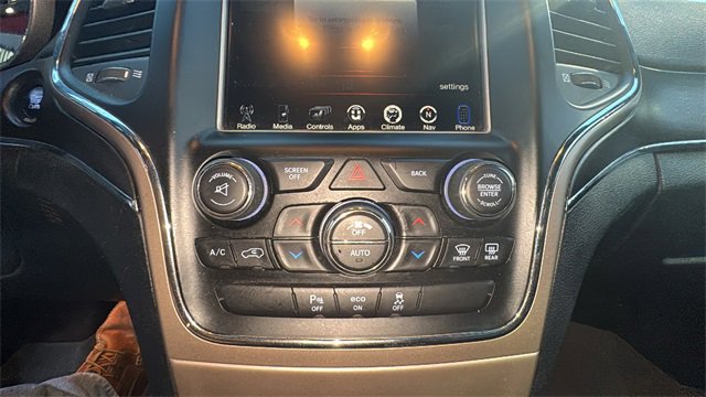 Used 2015 Jeep Grand Cherokee Limited image 18