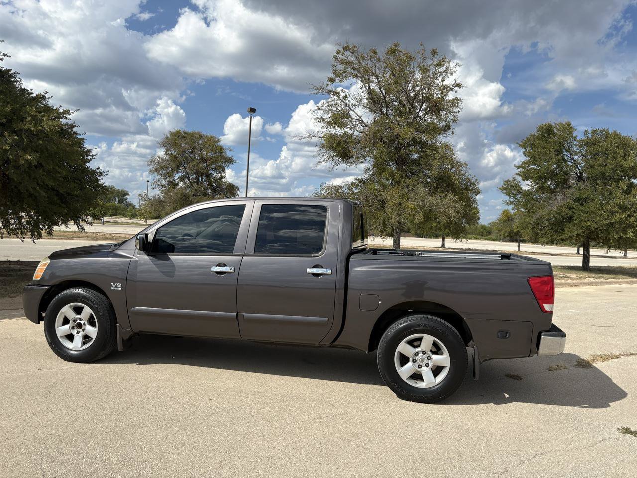 Used 2004 Nissan Titan SE RWD image 13