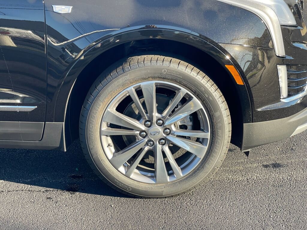 New 2025 Cadillac XT5 Premium Luxury w/ LPO, Floor Liner Package image 17