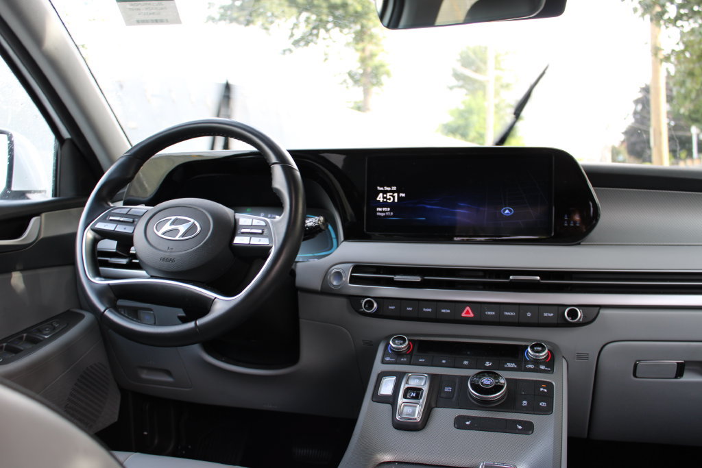 Used 2025 Hyundai Palisade SEL FWD image 31
