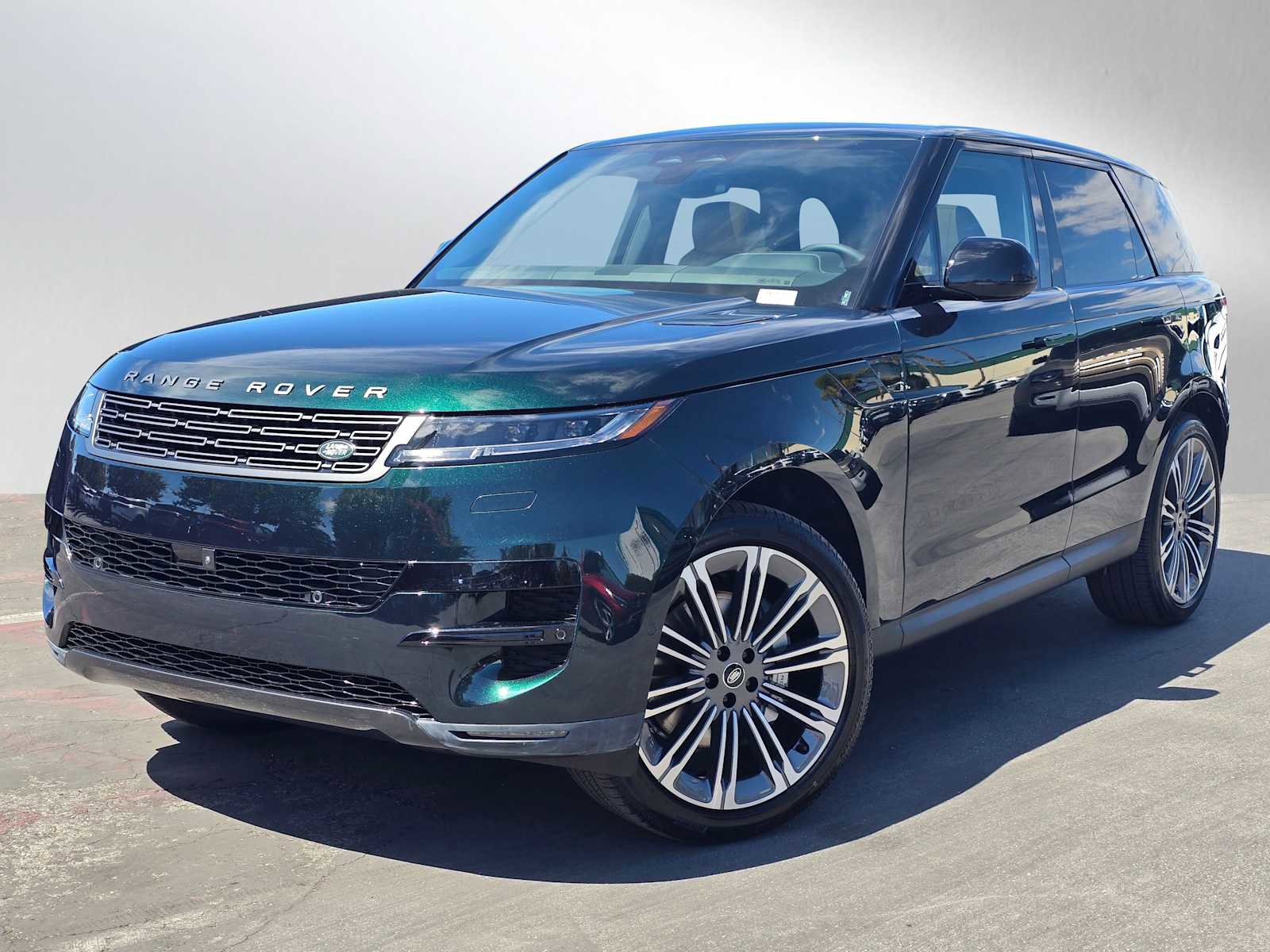 New 2025 Land Rover Range Rover Sport SE image 1