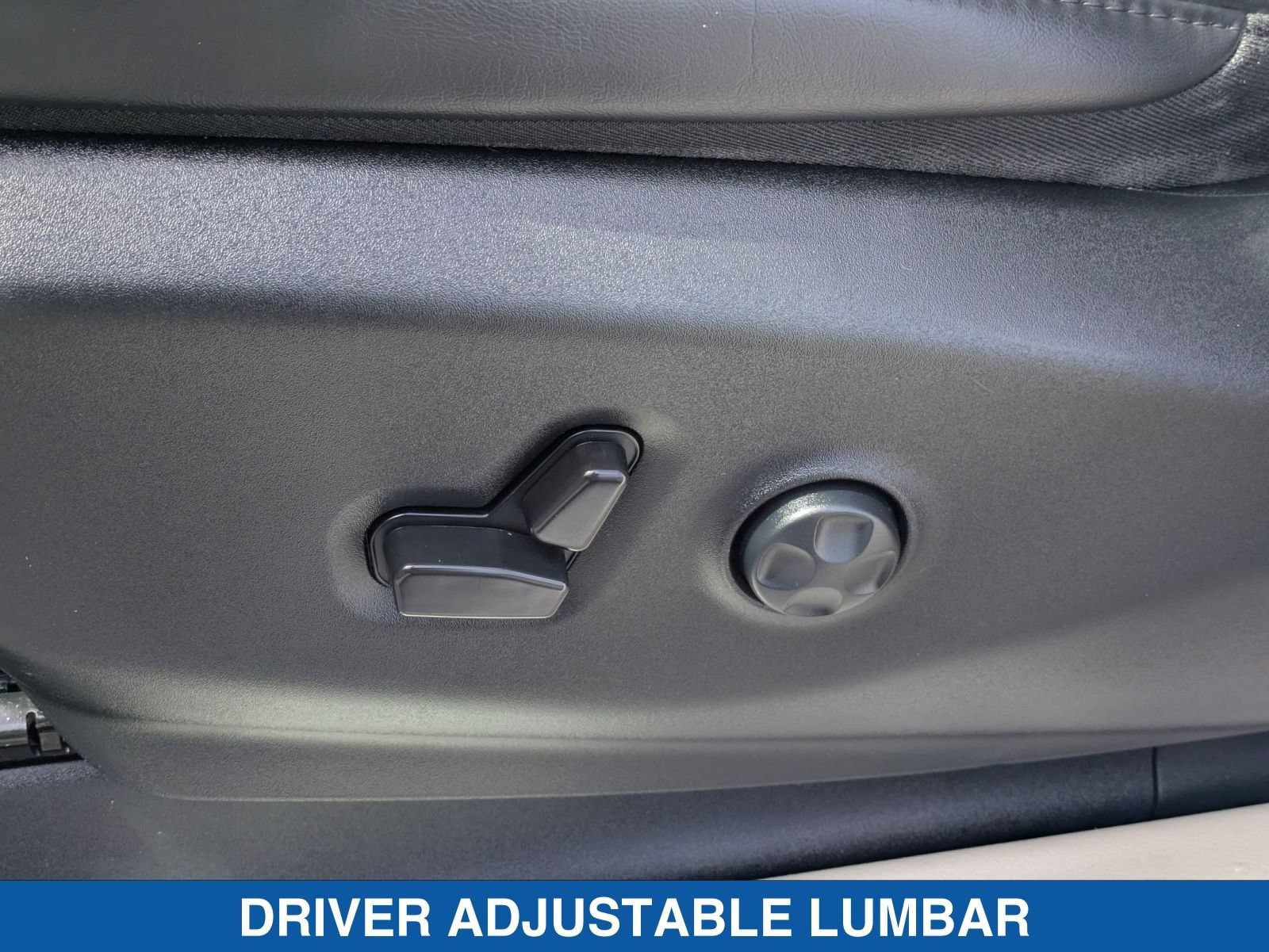 Used 2023 Chrysler Pacifica Touring-L FWD image 27
