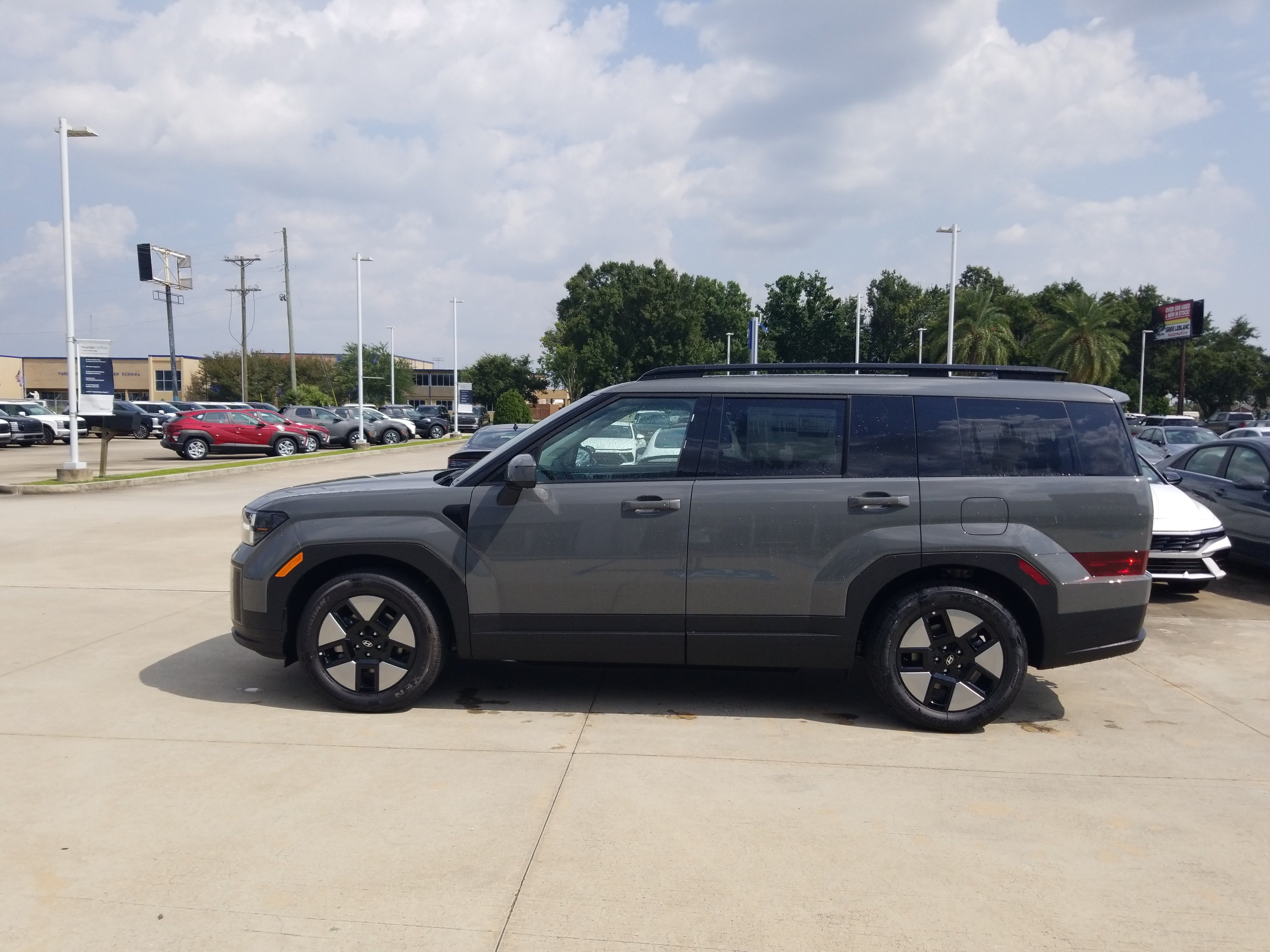 New 2026 Hyundai Santa Fe SEL FWD image 4