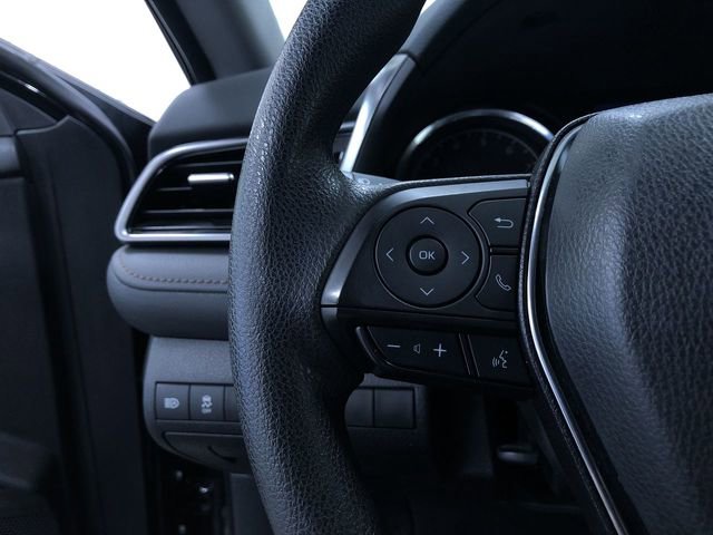 Certified 2020 Toyota Camry LE image 24