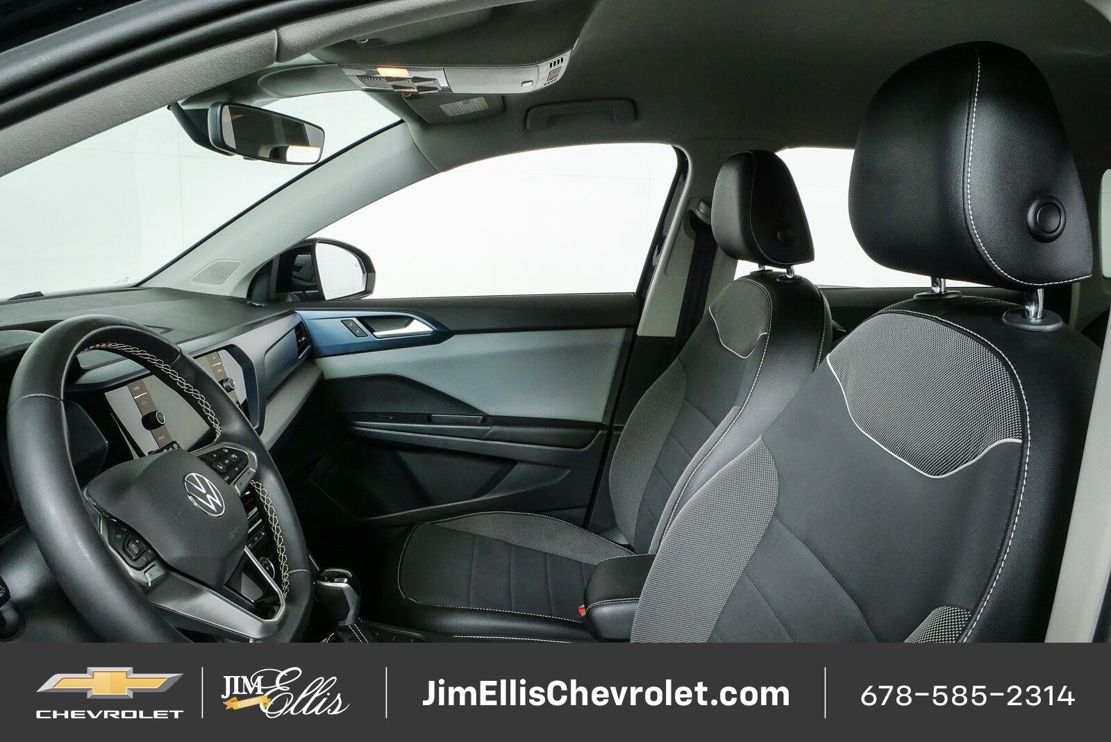 Used 2023 Volkswagen Taos SE FWD image 6