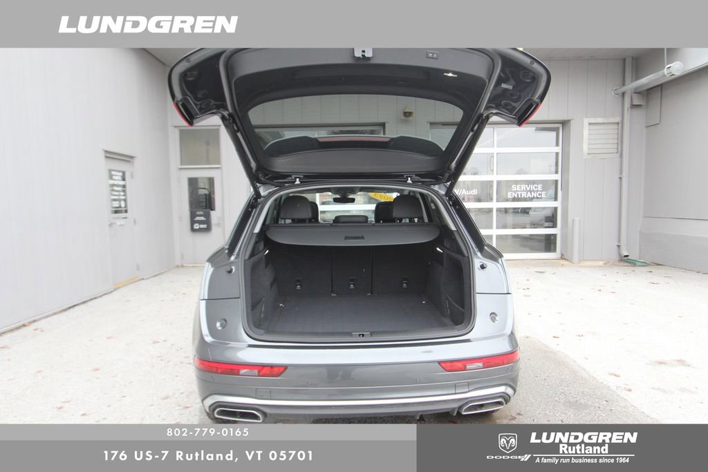 Used 2023 Audi Q5 2.0T Premium w/ Convenience Package image 39