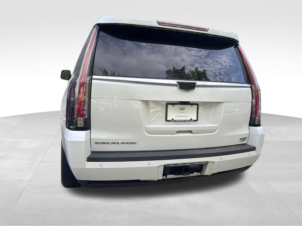 Used 2020 Cadillac Escalade ESV Premium Luxury RWD image 17