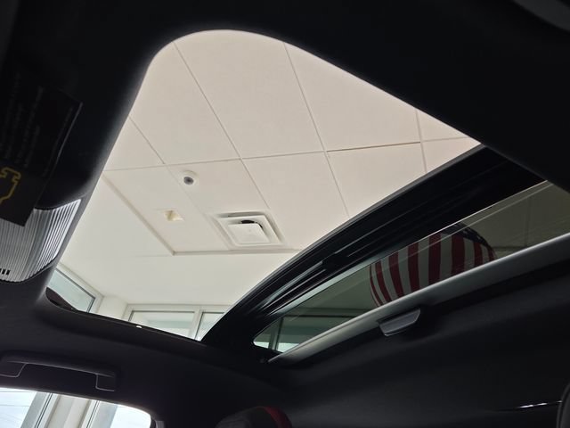 New 2026 Volkswagen GTI SE FWD image 19