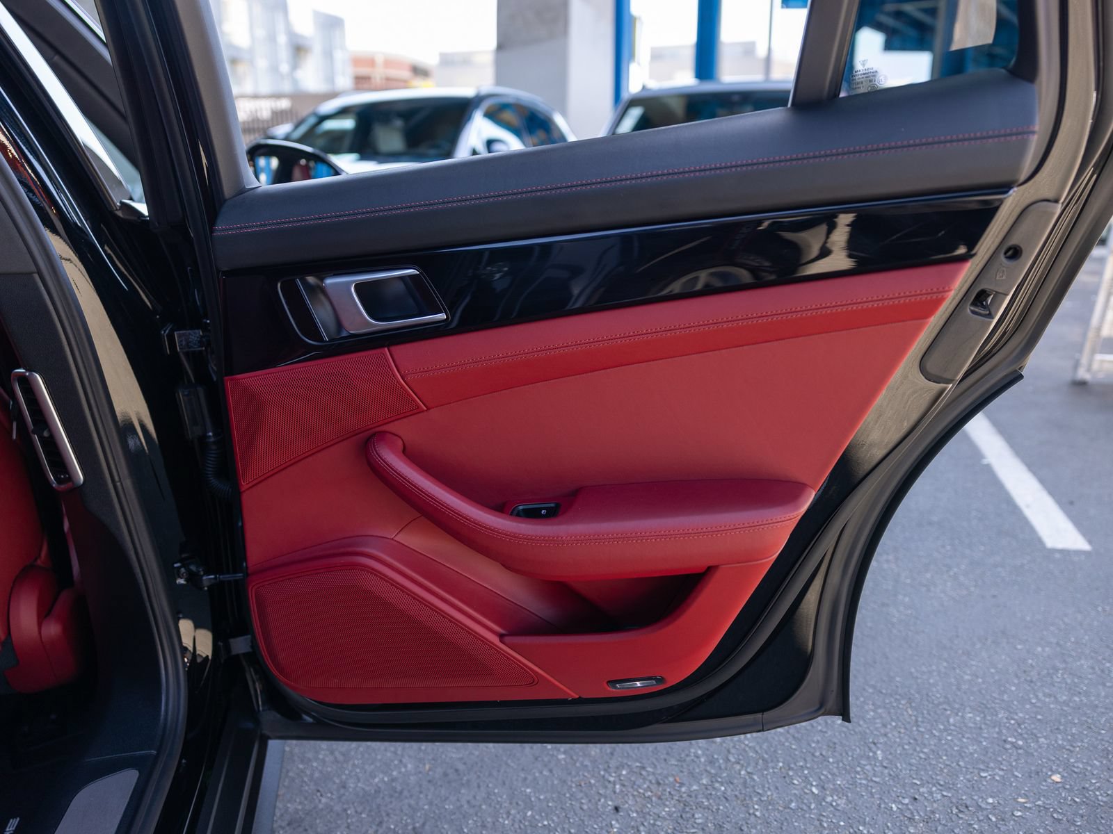 Certified 2020 Porsche Panamera image 46