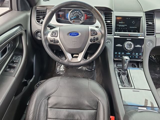 Used 2017 Ford Taurus SHO image 15