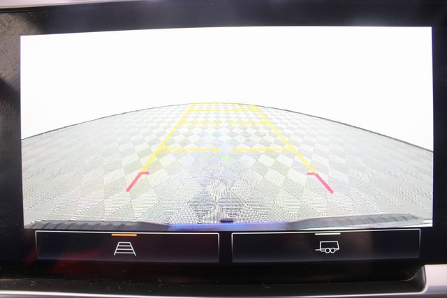 Used 2022 GMC Sierra 1500 Elevation image 3