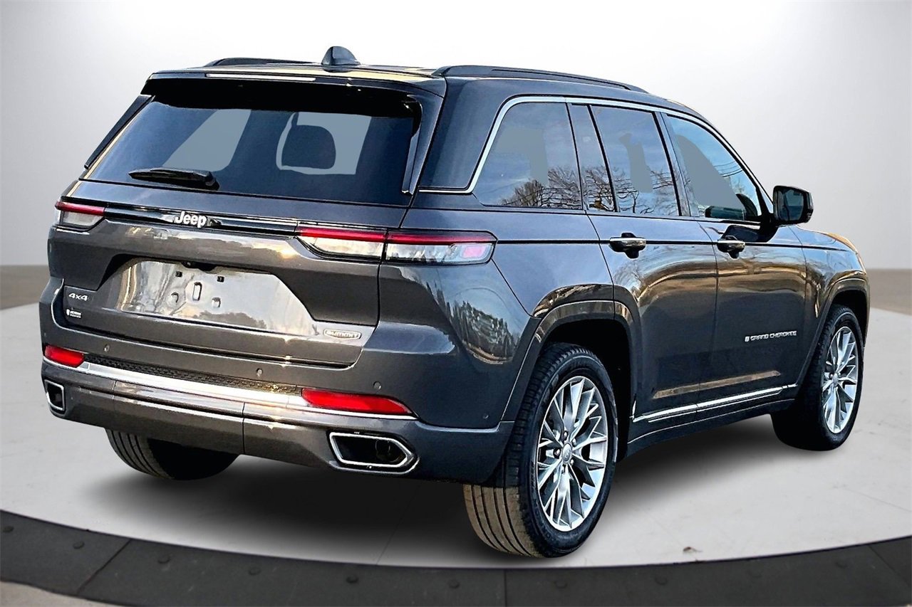 Certified 2025 Jeep Grand Cherokee Summit image 9