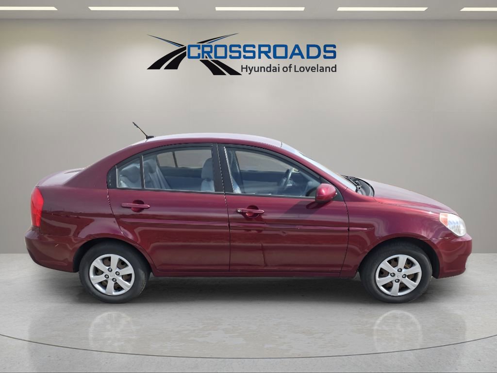 Used 2010 Hyundai Accent GLS image 6