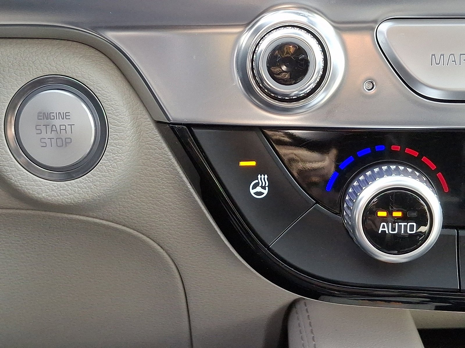 Used 2024 Kia Telluride SX w/ Towing Package image 25