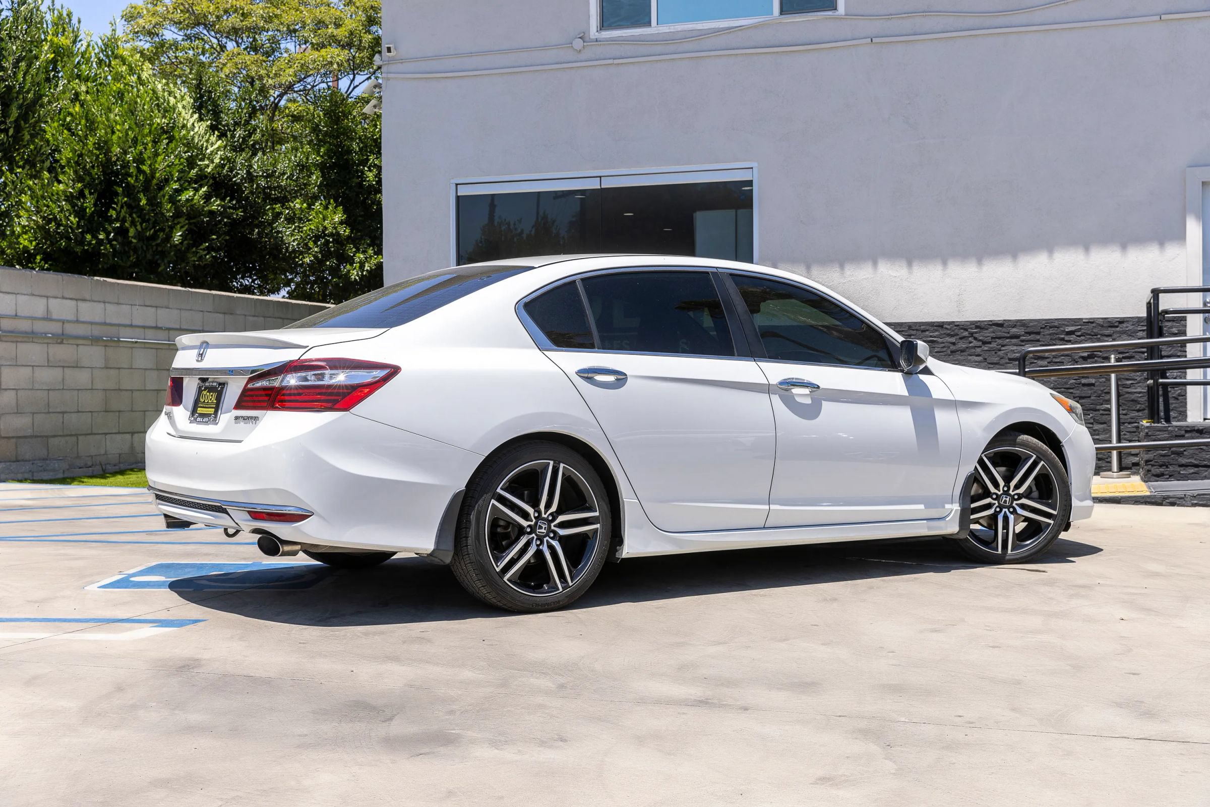 Used 2016 Honda Accord Sport image 15