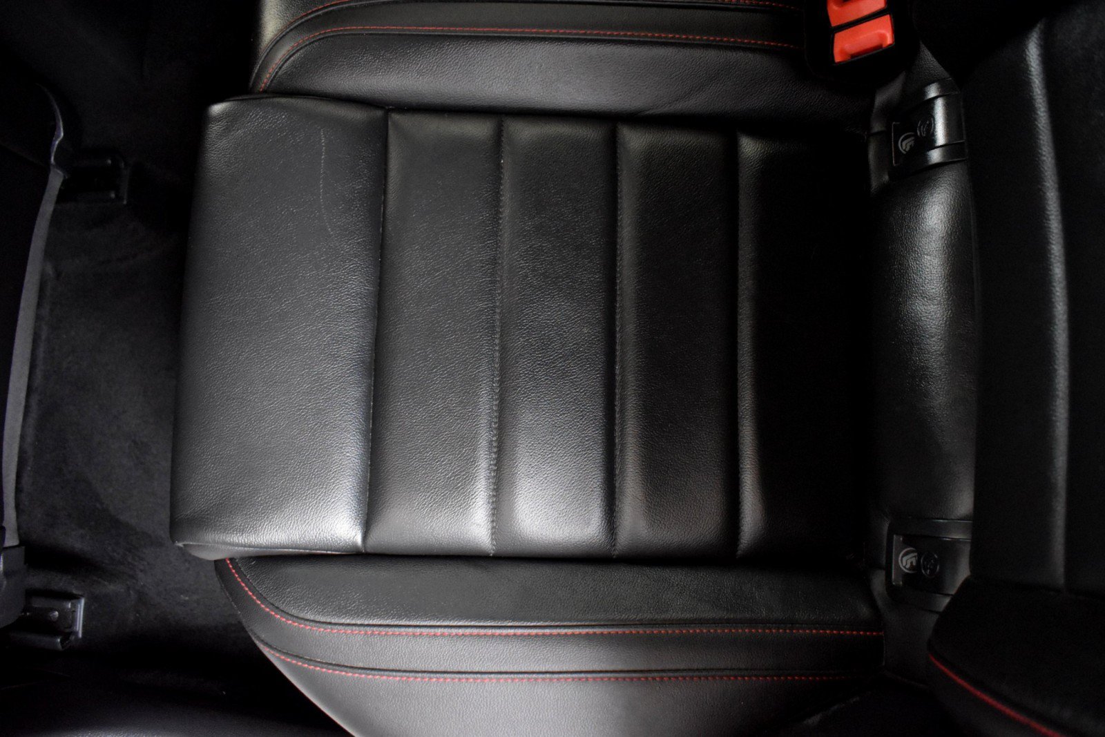 Used 2019 Volkswagen GTI SE FWD image 35
