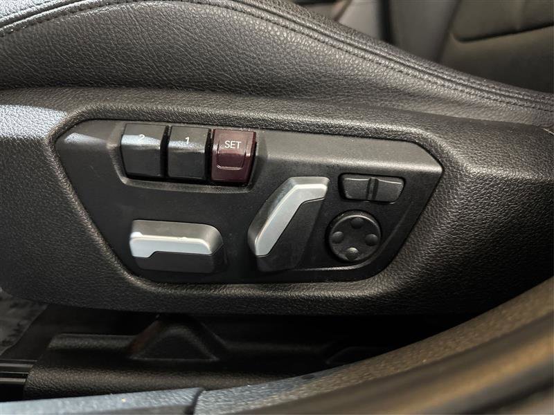 Used 2017 BMW 330i xDrive Sedan image 18