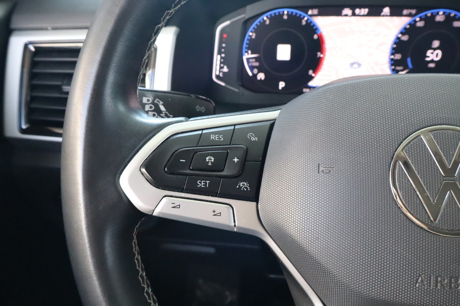 Used 2021 Volkswagen Atlas SEL AWD/4WD image 24