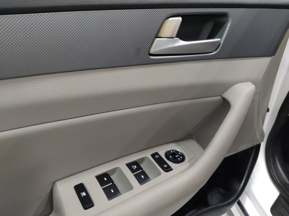 Used 2016 Hyundai Sonata SE image 27
