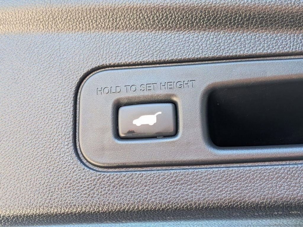 Used 2023 Acura MDX A-Spec AWD/4WD image 10