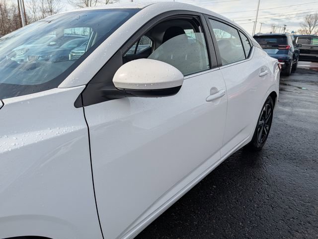 Used 2025 Nissan Sentra SV image 6