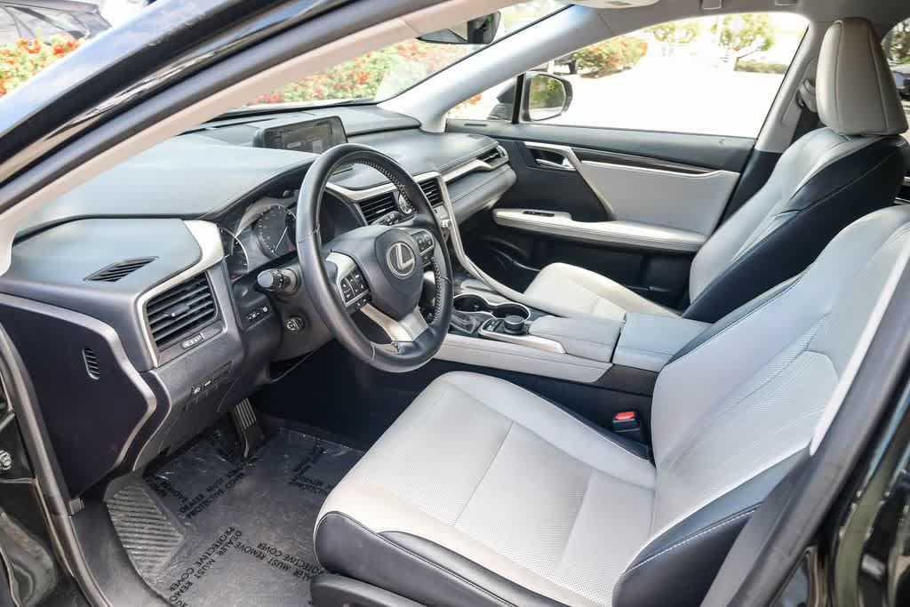 Used 2018 Lexus RX 350L FWD w/ Accessory Package image 16