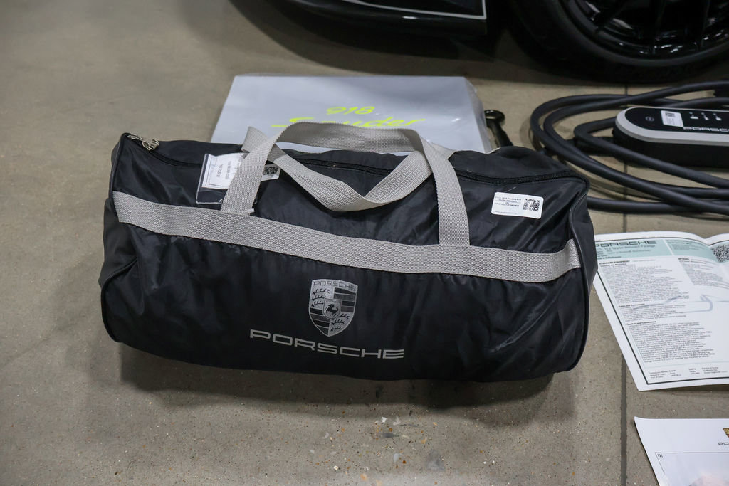 Used 2015 Porsche 918 Spyder image 73