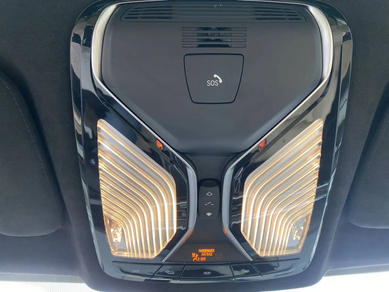 Used 2022 BMW X7 xDrive40i w/ Luxury Seating Package image 28