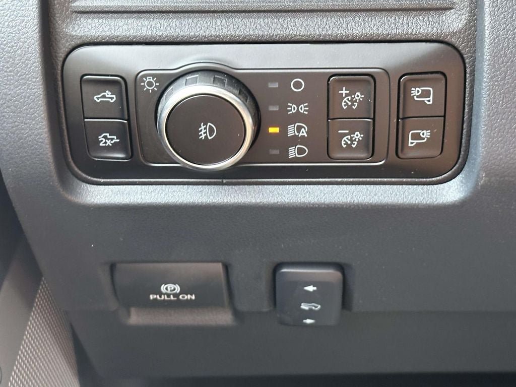 New 2026 Ford F350 4x4 Crew Cab DRW Super Duty image 18