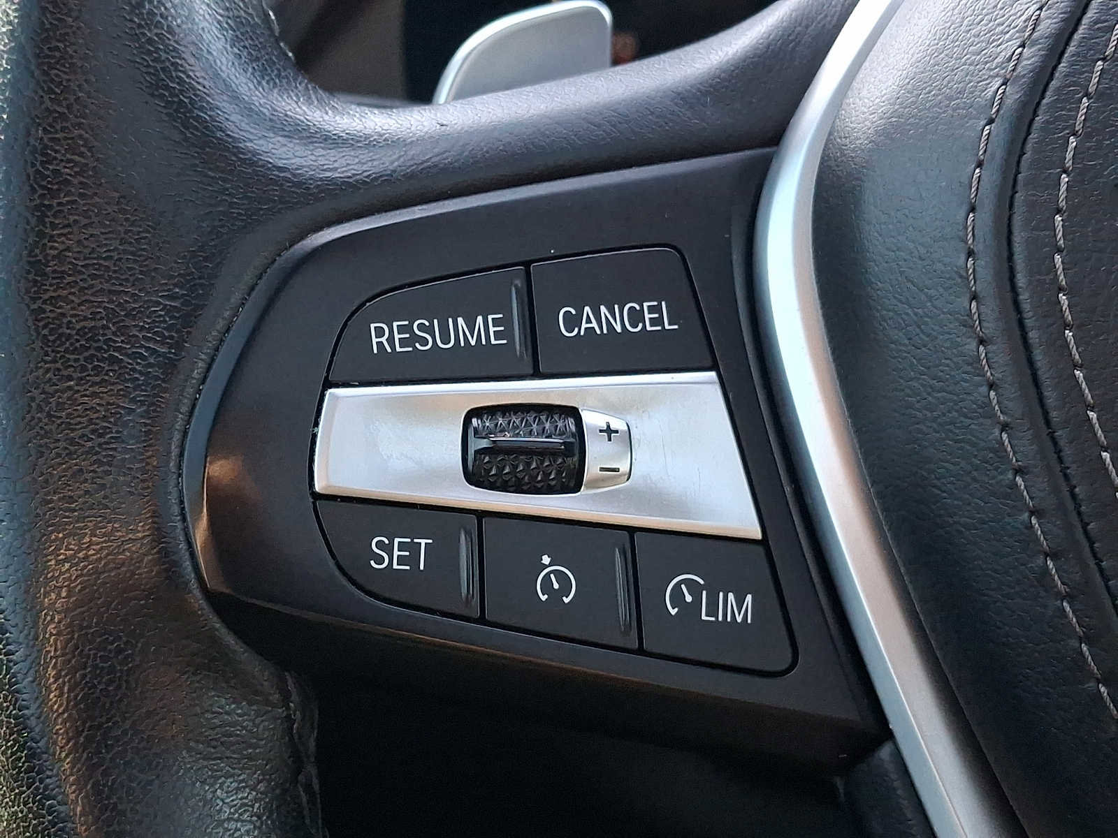 Used 2023 BMW X5 xDrive40i AWD/4WD image 16