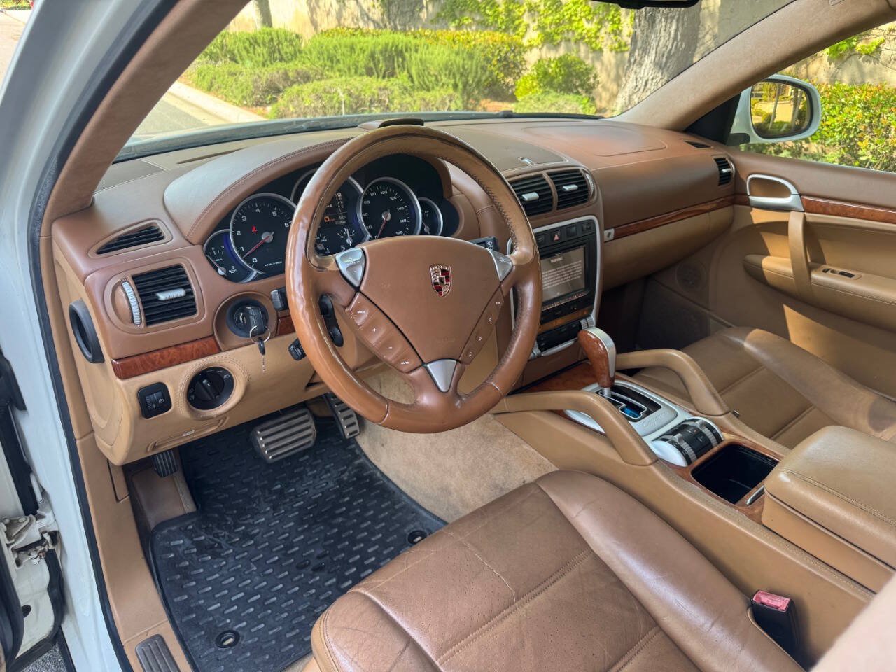 Used 2005 Porsche Cayenne Turbo AWD/4WD image 15