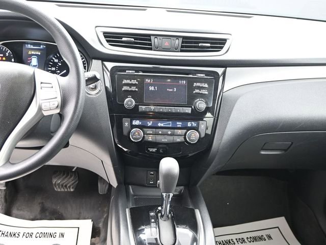 Used 2016 Nissan Rogue SV image 14