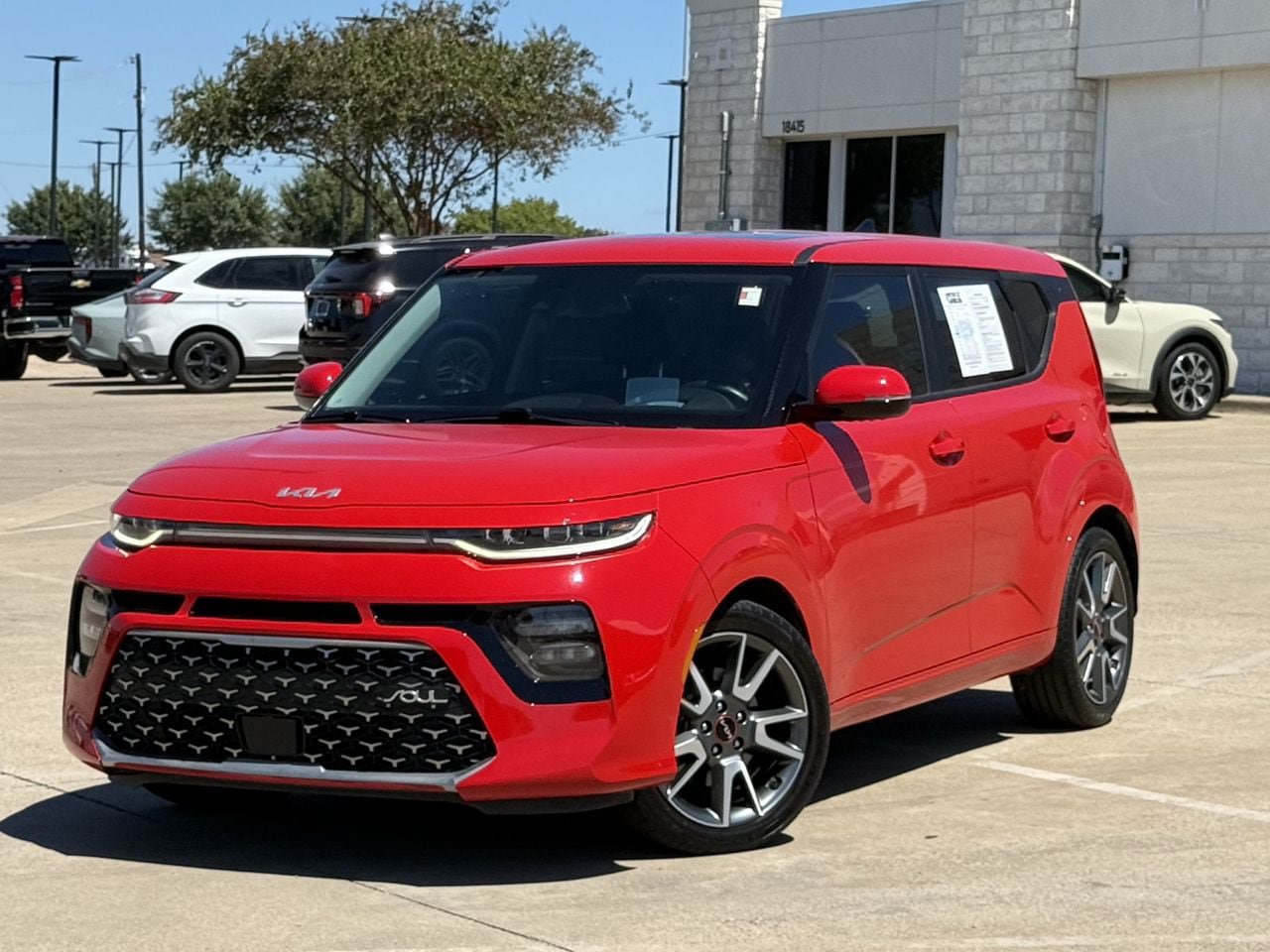 Used 2022 Kia Soul Turbo FWD image 2